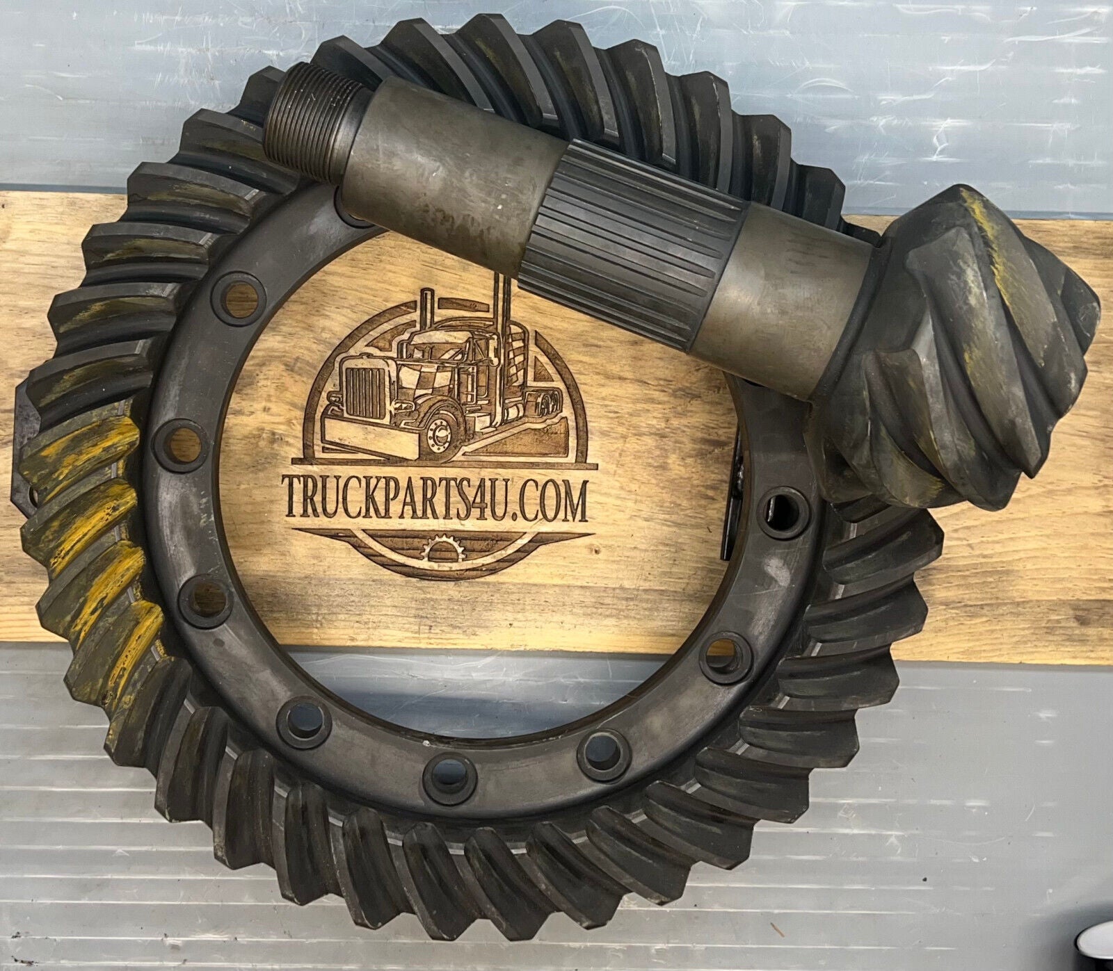 A40172-1-463 Meritor-Rockwell-Axletech SSHD gearset with 37-8 tooth count – New Italian-made gearset for heavy-duty axle applications